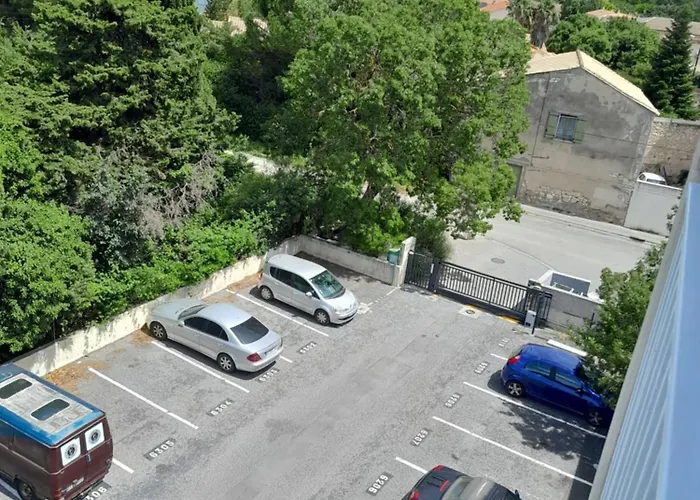 Balcon Centre Apartment *